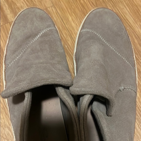 Toms Gray Sneakers Casual Slip-On suede size 11 - Picture 4 of 5